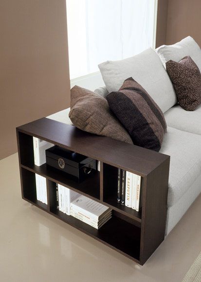 Lea compartment table